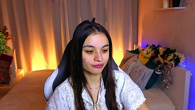 Snapshot of Leila_Hefner chatting on December 5, 2025, 2:42 am Leila Hefner online show from December 5, 2025, 2:42 am