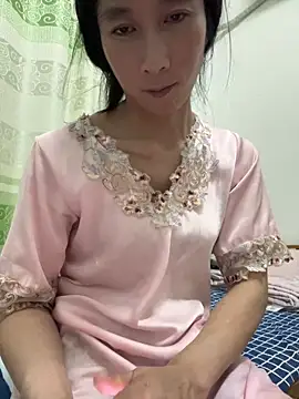 Snapshot of crhong666 chatting on October 13, 2025, 1:22 pm crhong666 online show from October 13, 2025, 1:22 pm