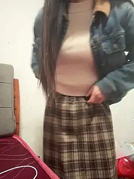 crhong666 online show from April 5, 2026, 12:41 am