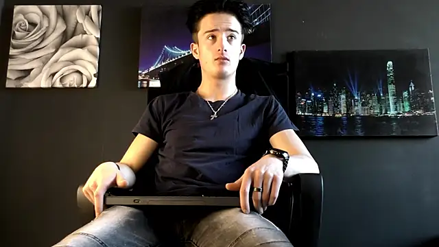 Snapshot of SirReed chatting on January 17, 2026, 9:58 am SirReed online show from January 17, 2026, 9:58 am