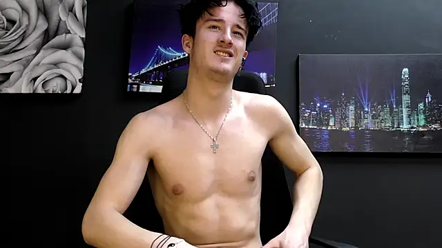 Snapshot of SirReed chatting on February 8, 2026, 7:56 am SirReed online show from February 8, 2026, 7:56 am