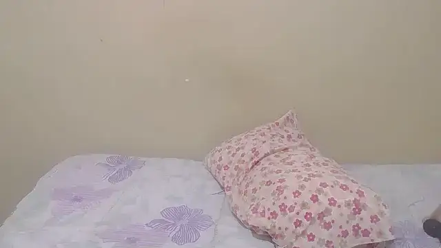 Blackberry96  online show from February 4, 2026, 8:25 pm