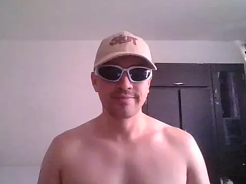 AlphaBoyyX online show from September 9, 2025, 5:34 pm