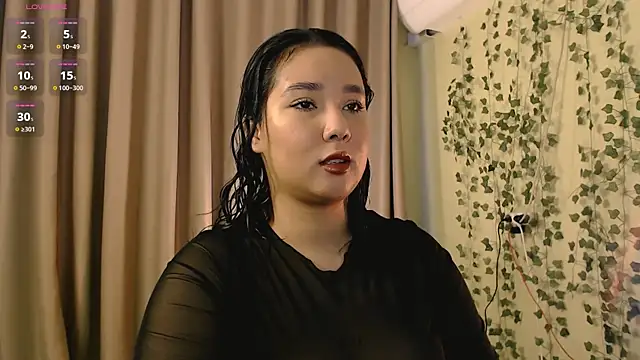 Snapshot of HoneyBroownie chatting on October 6, 2025, 10:45 am HoneyBroownie online show from October 6, 2025, 10:45 am