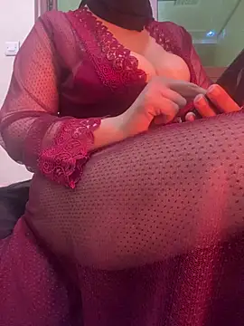 Sandrila159 online show from April 7, 2026, 9:32 am