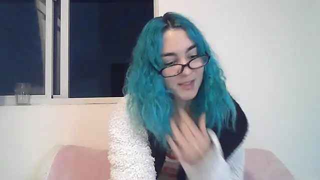 Snapshot of peetitefairy chatting on October 15, 2025, 4:12 am peetitefairy online show from October 15, 2025, 4:12 am