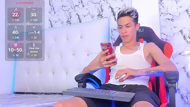 Leonardo-bigcock online show from April 8, 2026, 2:22 am