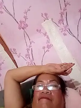 vickyhot1966 online show from September 14, 2025, 4:39 pm