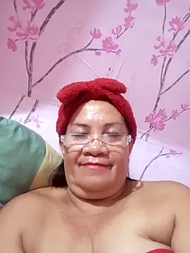 vickyhot1966 online show from September 25, 2025, 10:35 pm