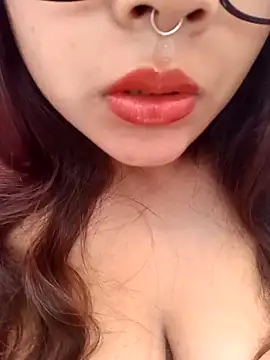 Snapshot of Hott_Muskan chatting on November 30, 2025, 11:14 am Hott Muskan online show from November 30, 2025, 11:14 am