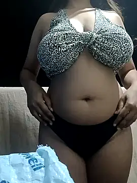 Snapshot of Hott_Muskan chatting on December 15, 2025, 6:34 pm Hott Muskan online show from December 15, 2025, 6:34 pm