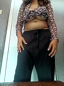 Snapshot of Hott_Muskan chatting on May 5, 2026, 10:56 am Hott Muskan online show from May 5, 2026, 10:56 am