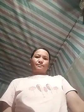 Love-Mama33 online show from October 27, 2025, 11:09 pm