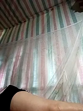 Love-Mama33 online show from November 10, 2025, 6:45 am