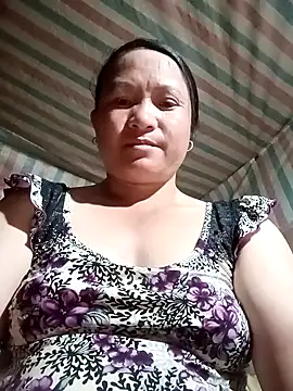 Love-Mama33 online show from March 31, 2026, 1:11 pm