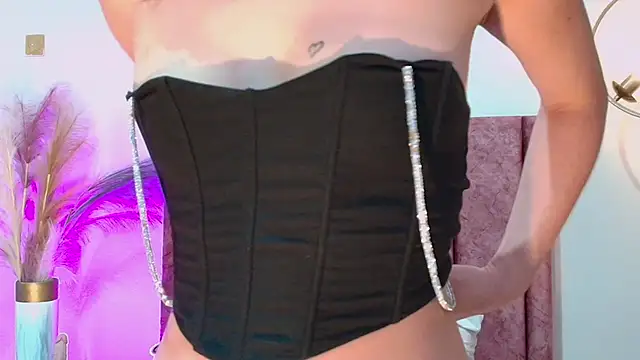 AelinDuvalier online show from November 14, 2025, 6:50 pm