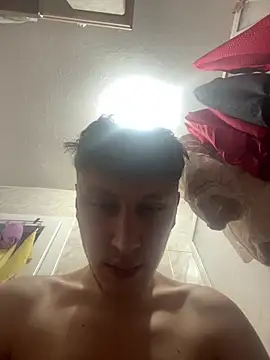 Snapshot of efeees35 chatting on February 6, 2026, 10:35 pm efeees35 online show from February 6, 2026, 10:35 pm