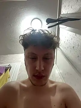 Snapshot of efeees35 chatting on February 23, 2026, 6:27 pm efeees35 online show from February 23, 2026, 6:27 pm