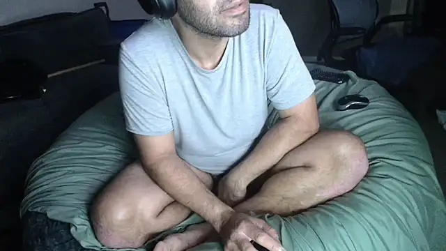 Snapshot of LeeCox chatting on December 3, 2024, 10:28 am LeeCox online show from December 3, 2024, 10:28 am