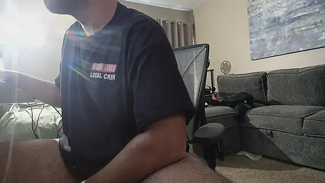 Snapshot of LeeCox chatting on December 14, 2024, 12:11 am LeeCox online show from December 14, 2024, 12:11 am