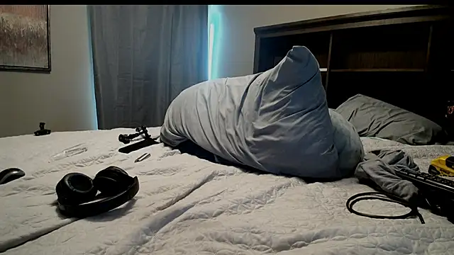 Snapshot of LeeCox chatting on December 30, 2024, 11:06 pm LeeCox online show from December 30, 2024, 11:06 pm