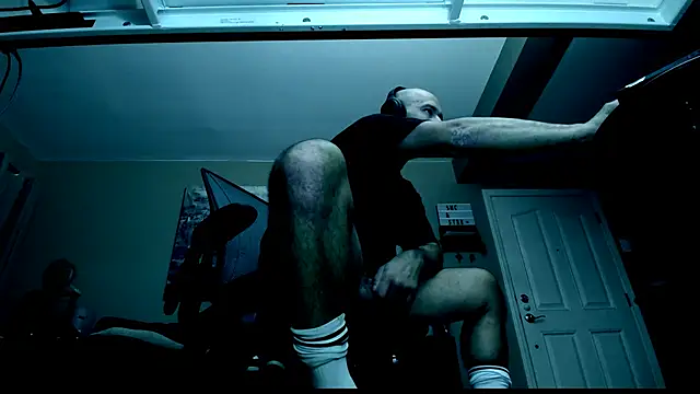 Snapshot of LeeCox chatting on February 4, 2025, 7:18 am LeeCox online show from February 4, 2025, 7:18 am