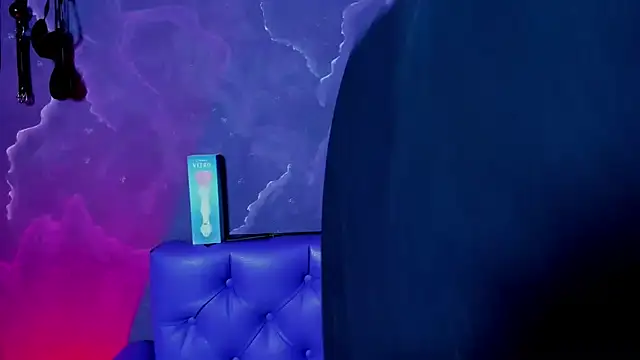 Lili milk20 online show from November 4, 2025, 8:41 pm