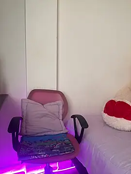 Zara Bel online show from February 8, 2026, 6:11 pm