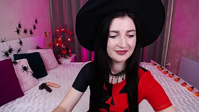 Snapshot of EvelinCuper chatting on October 31, 2025, 6:14 am EvelinCuper online show from October 31, 2025, 6:14 am