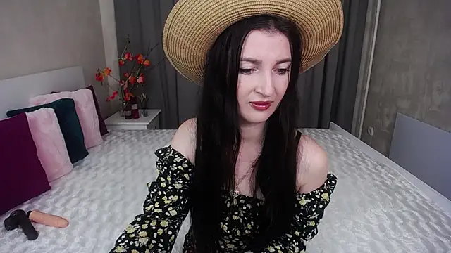 Snapshot of EvelinCuper chatting on November 14, 2025, 6:12 am EvelinCuper online show from November 14, 2025, 6:12 am