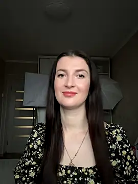 Snapshot of EvelinCuper chatting on November 19, 2025, 6:24 am EvelinCuper online show from November 19, 2025, 6:24 am