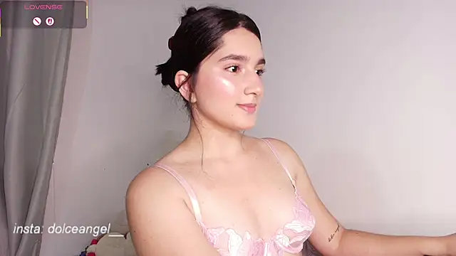Snapshot of dulceangel__ chatting on October 2, 2025, 10:28 pm dulceangel   online show from October 2, 2025, 10:28 pm