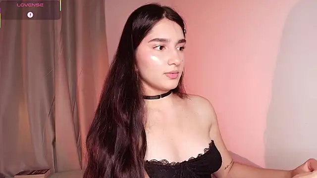 Snapshot of dulceangel__ chatting on October 6, 2025, 4:10 am dulceangel   online show from October 6, 2025, 4:10 am