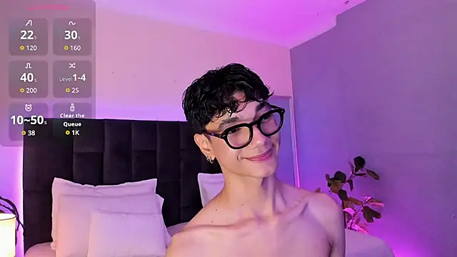 Phillicious   online show from November 5, 2025, 10:54 pm