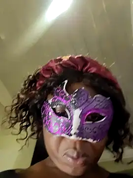 malaika1999 online show from March 4, 2026, 4:35 pm