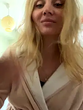 Affectionate lady online show from October 9, 2025, 8:12 am