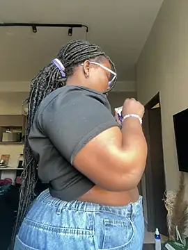 Snapshot of CurvyCocoxxx chatting on May 31, 2026, 7:37 am CurvyCocoxxx online show from May 31, 2026, 7:37 am