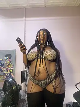 Snapshot of CurvyCocoxxx chatting on June 6, 2026, 11:15 am CurvyCocoxxx online show from June 6, 2026, 11:15 am
