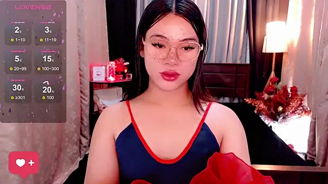 Snapshot of IamRaeganDolls69 chatting on September 23, 2025, 11:30 pm IamRaeganDolls69 online show from September 23, 2025, 11:30 pm