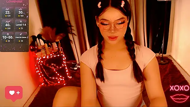 Snapshot of IamRaeganDolls69 chatting on October 12, 2025, 6:40 pm IamRaeganDolls69 online show from October 12, 2025, 6:40 pm