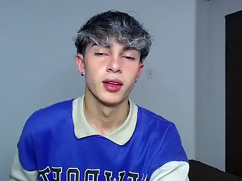 Snapshot of john_vichenso chatting on October 22, 2025, 10:20 pm john vichenso online show from October 22, 2025, 10:20 pm