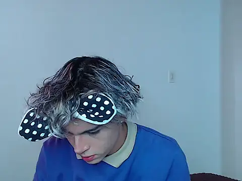 Snapshot of john_vichenso chatting on November 25, 2025, 10:10 pm john vichenso online show from November 25, 2025, 10:10 pm