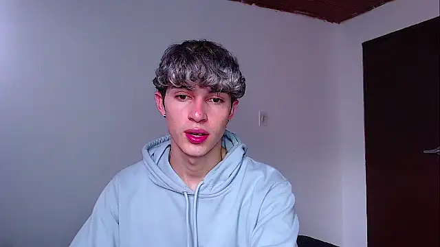 Snapshot of john_vichenso chatting on December 4, 2025, 8:17 pm john vichenso online show from December 4, 2025, 8:17 pm