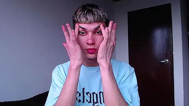 Snapshot of john_vichenso chatting on December 17, 2025, 9:43 pm john vichenso online show from December 17, 2025, 9:43 pm