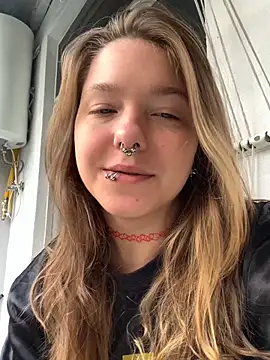 Snapshot of VesnaCrystal chatting on September 28, 2025, 2:11 pm VesnaCrystal online show from September 28, 2025, 2:11 pm