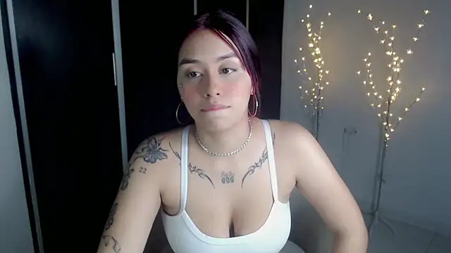 Darlyn big online show from November 24, 2025, 11:59 pm