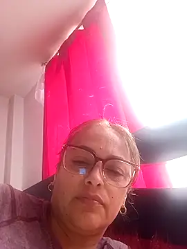 Lady 16 online show from December 3, 2025, 3:43 pm