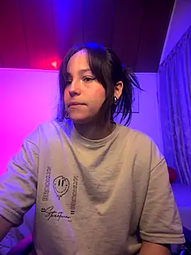 Eymmy 24 online show from November 8, 2025, 2:45 am