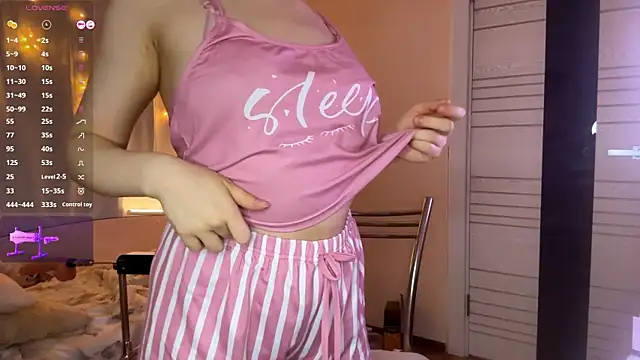 MaryjaneSpider online show from December 19, 2025, 3:41 pm