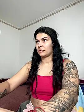 MiaKiittyy online show from January 7, 2026, 5:15 pm